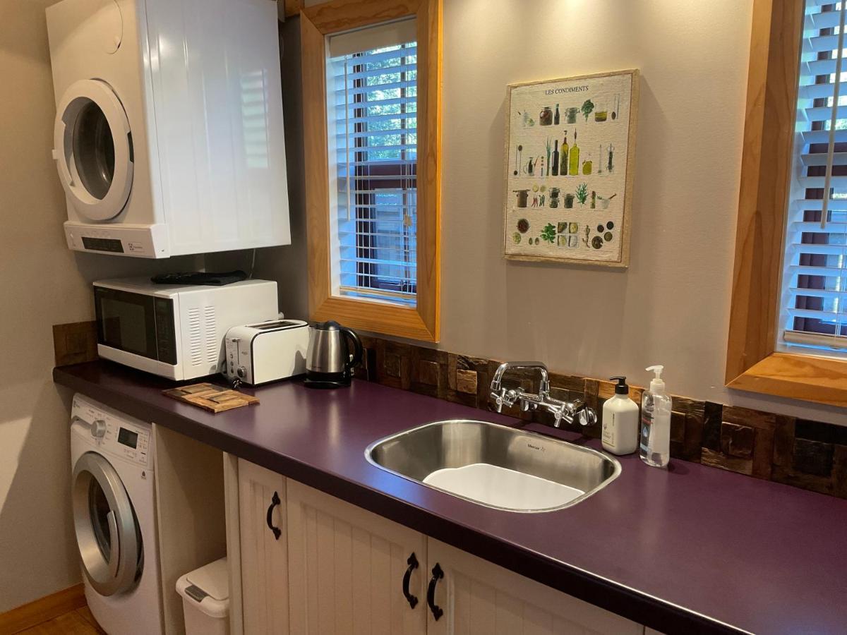 Real Romance Cottage Ханмер Спрингс Екстериор снимка