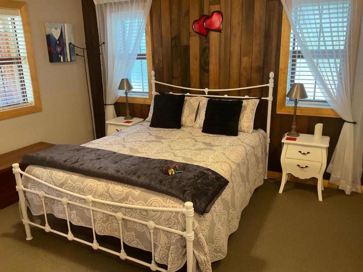 Real Romance Cottage Ханмер Спрингс Екстериор снимка
